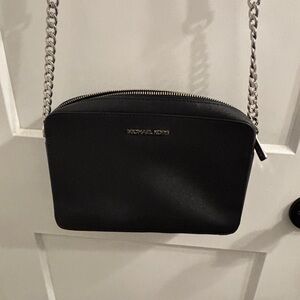 Michael Kors Elegant Black Crossbody Bag